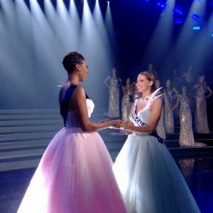 "Les confidences de Miss France 2025 : ses passions, ses rêves et ses valeurs!"