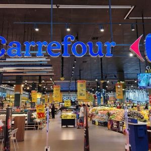 "Révolution chez Carrefour en 2025 : Découvrez les incroyables changements !"