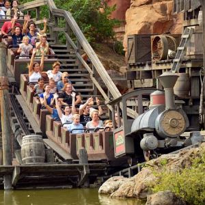 "Sensation à Disneyland Paris : Big Thunder Mountain fermé pour rénovation jusqu'à l'été 2025 !"