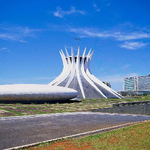 Découvrez la cathédrale sensationnelle de Brasilia !