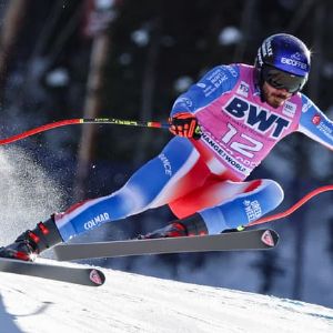 "Drame aux entraînements : Cyprien Sarrazin évacué en urgence après une chute spectaculaire en ski"