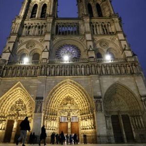 "Le Presbytère de Notre-Dame de Paris : Un Monument Historique à découvrir"