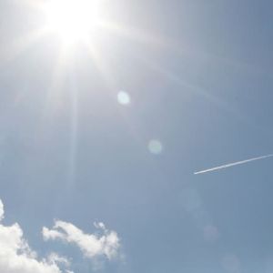 "Prévisions météo incroyables : chaleur record sur la Côte d'Azur jusqu'au Nouvel An !"