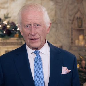 "Révélation : Charles III innove en enregistrant son discours de Noël dans un lieu symbolique"