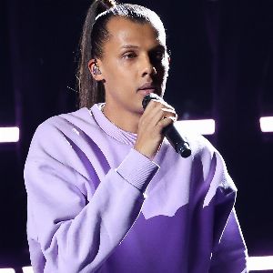 "Stromae bouleversé par le succès de "Ma meilleure ennemie" avec Pomme pour la saison 2 d'Arcane sur Netflix"