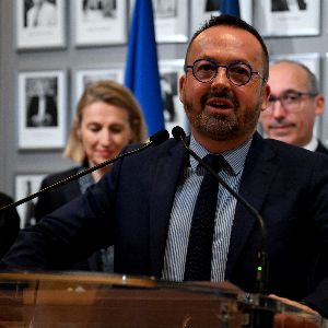 "Yannick Neuder se lance dans le défi Dry January pour encourager une pause sans alcool"