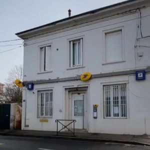 "Drame à Rillieux-la-Pape : la fermeture du bureau de poste de Rillieux-Village laisse les habitants désemparés"