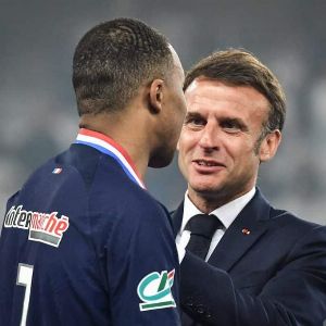 Emmanuel Macron futur président de la FIFA après son mandat de président de la République ?