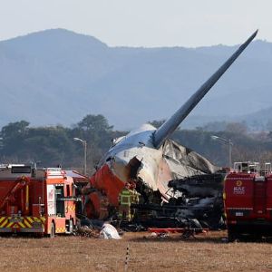 "Images choc : Crash mortel d'un avion en Corée du Sud"