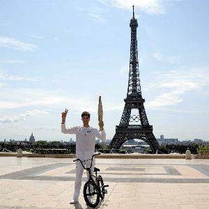 "Matthias Dandois, champion de BMX, passe le flambeau : découvrez son incroyable parcours"