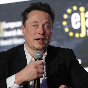 "Scandale : Elon Musk s'engage pour l'AfD et provoque une démission chez Die Welt"