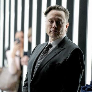 "Scandale : Elon Musk soutient l'extrême droite en Allemagne !"