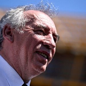 "François Bayrou annonce des mesures cruciales pour la rentrée à Mayotte"