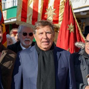 "Incroyable ! Jean-Pierre Foucault et Jean-Luc Reichmann se retrouvent par hasard dans un avion pour le Sud"