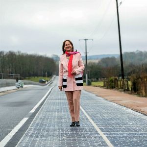 "Le fiasco de la route solaire : Ségolène Royal sous le feu des critiques"