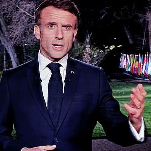 "Révélation exclusive : les annonces choc d'Emmanuel Macron pour ses vœux 2025"