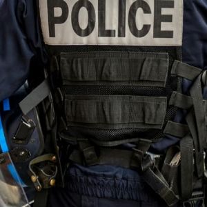 "Sécurité renforcée pour le réveillon : plus de 900 policiers et gendarmes mobilisés dans les Bouches-du-Rhône"