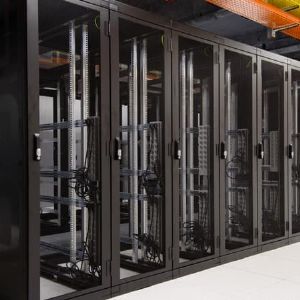 "Alerte ! Les datacenters dopent l'intelligence artificielle et menacent le réseau électrique américain"