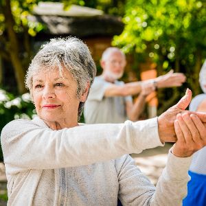 "Découvrez combien d'années les femmes de 65 ans peuvent espérer vivre sans souci de santé"