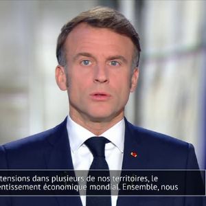 "Emmanuel Macron s'engage à garantir la croissance économique de la France en maîtrisant ses finances"