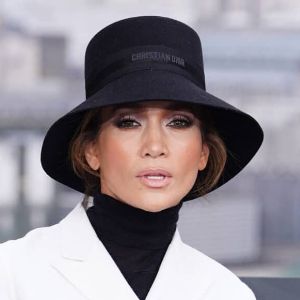 "Le scandale de la perquisition chez l'ex de Jennifer Lopez pour trafic de cannabis choque Hollywood"