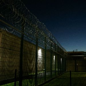 "Record battu en France : plus de 80 000 détenus dans les prisons en décembre"