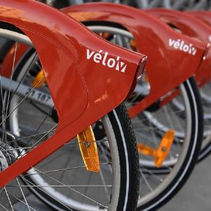 "Record battu : plus de 91 000 abonnés pour le service Vélo'v à Lyon!"