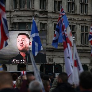 "Elon Musk scandalise en soutenant Tommy Robinson et en critiquant le gouvernement britannique"