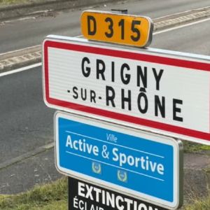 "Incroyable : Grigny devient Grigny-sur-Rhône pour éviter les confusions !"