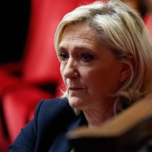 "Marine Le Pen se rend à Mayotte après le passage du cyclone"