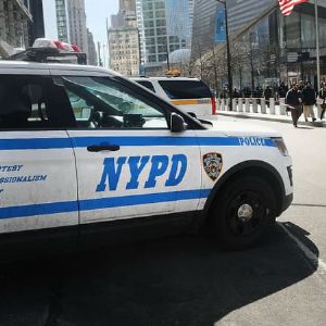 "Séquence choc à New York : 10 blessés dans une fusillade à la sortie d'une boîte de nuit"