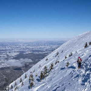 "Attention ! La montagne révèle ses dangers : comment se protéger ?"