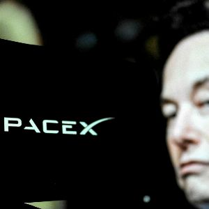 Découvrez le génie d'Elon Musk qui a révolutionné l'industrie spatiale avec SpaceX