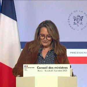 "Grosse bourde de la porte-parole du gouvernement : confusion entre « conseil des ministres » et « conseil municipal »"