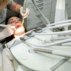 "Alerte : plus de nouveaux dentistes autorisés dans ces grandes villes !"