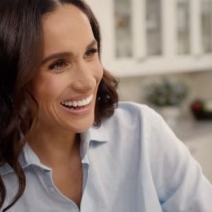 "Découvrez la somme extravagante des bijoux portés par Meghan Markle dans la bande-annonce de sa série Netflix"