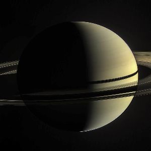 "Incroyable illusion : les anneaux de Saturne vont disparaître en 2025 !"