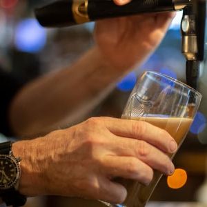 Les incroyables bénéfices du Dry January sur la santé : découvrez pourquoi il est si bénéfique de s'abstenir d'alcool pendant un mois !