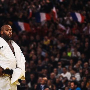 Teddy Riner enfin passé sur le billard pour son coude droit, un acte crucial pour ses ambitions aux JO 2028