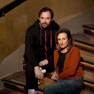 "Camille Cottin et Jonathan Capdevielle : un duo au théâtre pour explorer des thèmes brûlants"