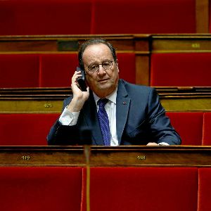 "François Hollande donne son avis sur la fin du mandat d'Emmanuel Macron"