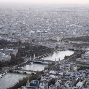 "Incroyable : Paris passe de la glace à la chaleur en 24 heures !"