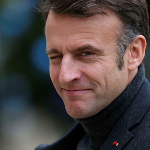 "Les coulisses du pouvoir : scandales et potins sur Emmanuel Macron"