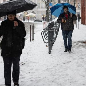 "Neige : amende de 150 euros si vous ne déneigez pas votre trottoir !"