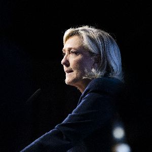 Urgent : Marine Le Pen en mission de secours à Mayotte après le cyclone Chido !