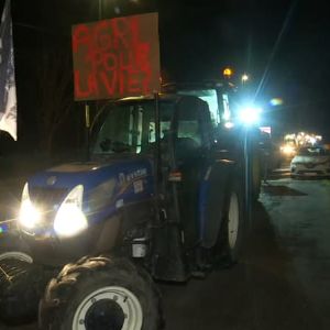 20 tracteurs en colère convergent vers Lyon !