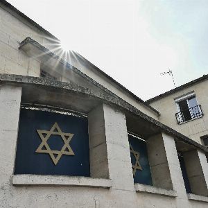 Nouveau scandale à la synagogue de Rouen : tags antisémites découverts, réactions indignées