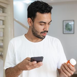 "Révélations chocs sur les médicaments anti-épileptiques : attention aux futurs parents !"