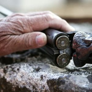 "Scandale à Manosque : un chasseur tire près d'une habitation, une enquête en cours !"