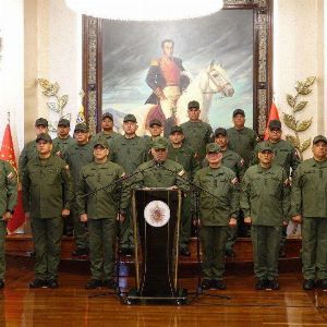 "Scandale au Venezuela : l'armée refuse de reconnaître l'opposant González Urrutia comme président"